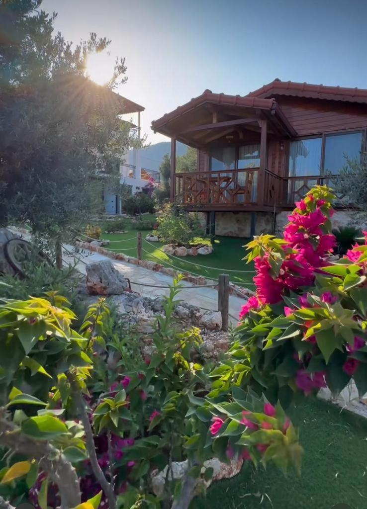 Doganin Ruhu Hotel & Bungalow Kaş Esterno foto